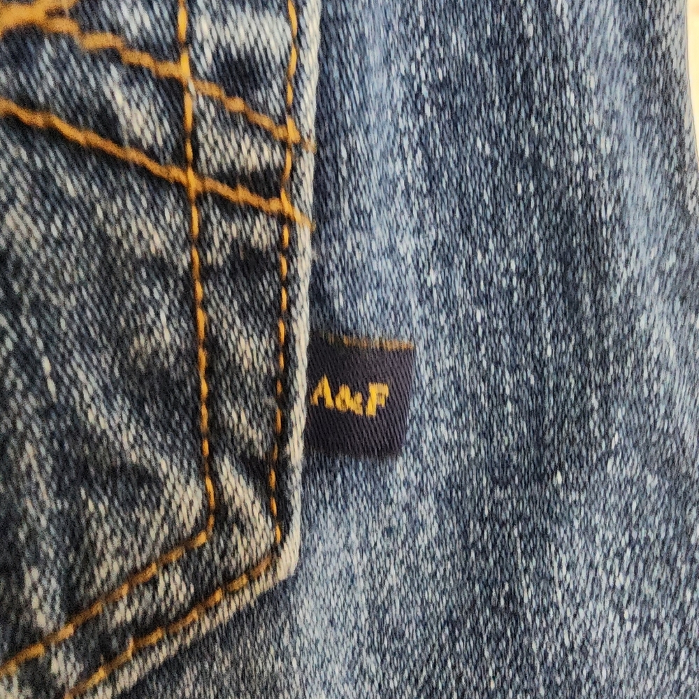 Abercrombie & Fitch Made in USA Studded Denim Mini Skirt Size 4 - Picture 6 of 8